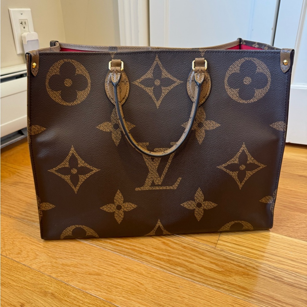 Louis Vuitton On The Go GM